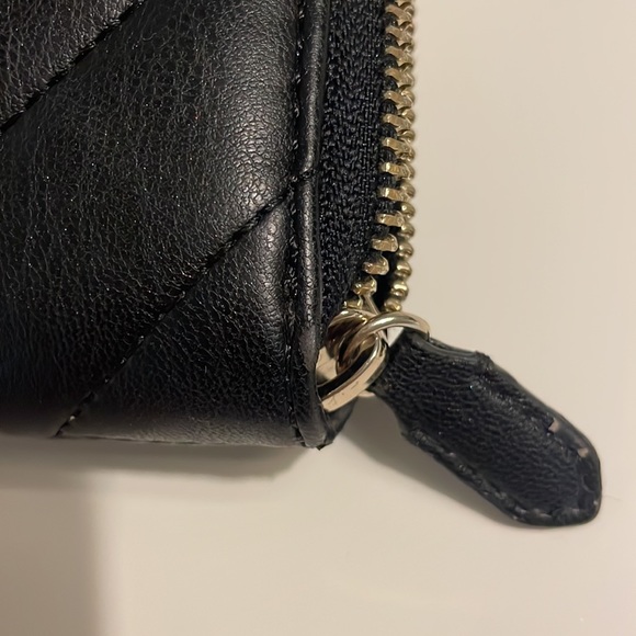 DKNY Wallet - Picture 4 of 6